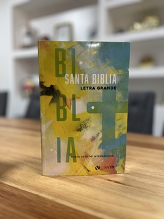 SANTA BIBLIA NVI LETRA GRANDE – TAPA RUSTICA VERDE