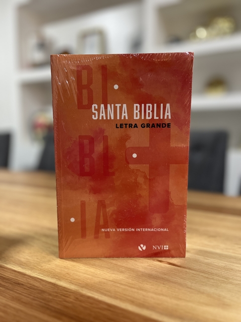 SANTA BIBLIA NVI LETRA GRANDE – TAPA RUSTICA ROJA