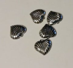 BIJOU DIJES PLAST. 25MM X 5 UNID. CORAZON RAYADO