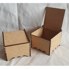 CAJA SIMIL BISAGRA 8X8X6 CM ALT C-LASER