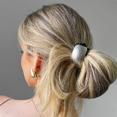 ELÁSTICO SCRUNCHIE MARTELADO PRATEADO - comprar online