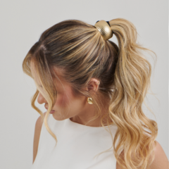 ELÁSTICO SCRUNCHIE MARTELADO DOURADO - comprar online