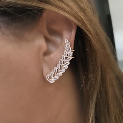 BRINCO EAR CUFF DE ZIRCÔNIAS CRISTAIS