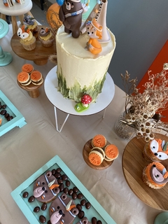 Buttercream Cake - Amélie Cupcakes