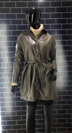 Saco Trench “Paula Pas” engomado - tienda online