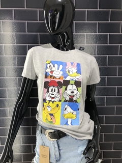 Remera estampada "Disney" gris en internet