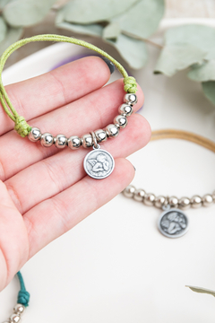 PULSERA CORDON CON MEDALLA - comprar online