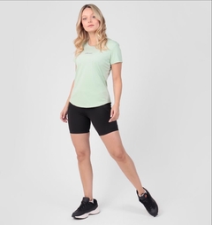 Polera deportiva secado rápido Talla L - comprar online