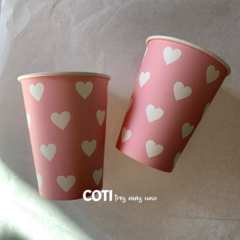 Vaso de polipapel rosa con corazones blancos x 8 unidades