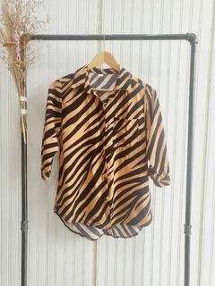 CAMISA 1 BOLSILLO M3/4 (ZEBRA). en internet