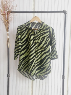 CAMISA 1 BOLSILLO M3/4 (ZEBRA). - ivony