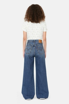 JEAN LEVIS RIBCAGE WIDE LEG PERIMETER en internet