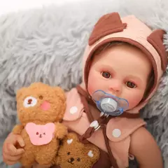 Boneca Bebê Reborn Menino Urso Corpo De Silicone Pode Tomar Banho - comprar online