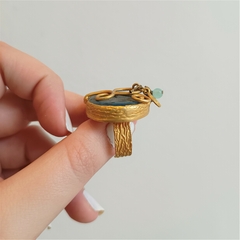 Anillo Zamak Dorado con piedra en internet