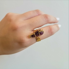 Anillos dorados con piedra en bruto - comprar online