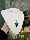 Dije triangular con Ágata Verde