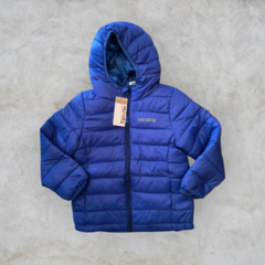 Campera ultraliviana azul francia