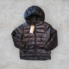 Campera ultraliviana negra