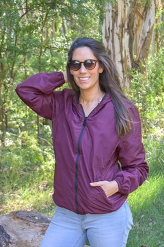 Rompeviento Ultraliviano Reversible Negro con Bordo - Yalow Patagonia