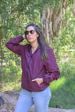 Rompeviento Ultraliviano Reversible Negro con Bordo - comprar online