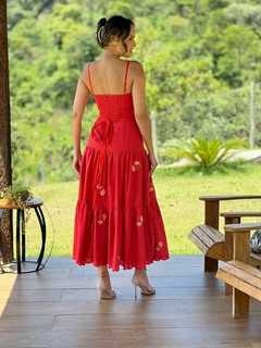 VESTIDO LONGUETE COM RENDAS DOURADA CORAL - comprar online