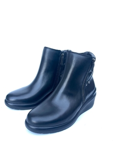 Bota de cuero con tachas Cavatini (42-2093) - comprar online