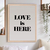 Cuadros de Frases y Palabras - INDIVIDUAL - Love is Here en internet