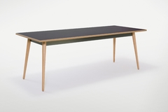 Mesa de 220x90cm