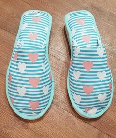 Pantuflas Abiertas Spring Rayadas con Corazones