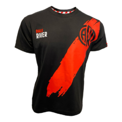 REMERA RIVER NIÑO (SF 24 7460 NÑ negra)