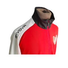 CAMPERA INSTITUTO (Givova 24 Salida HM roja) - Pamplinas Futbolmanía