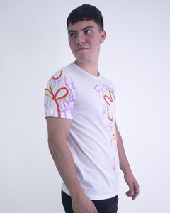 REMERA "FLOWER" en internet