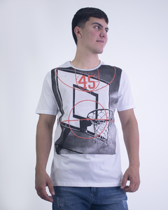 REMERA "BASKET" en internet