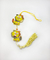Mini Penduricalho Shisa de feltro amarelo na internet