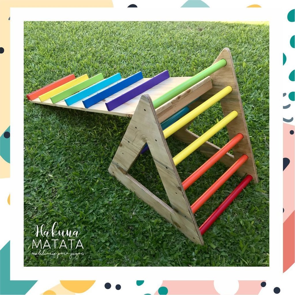 Triángulo Pikler con rampa  Mobiliario para niños - Montessori para todos