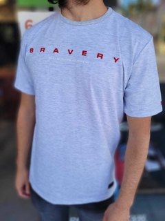 Remera bravery algodón PREMIUM - comprar online