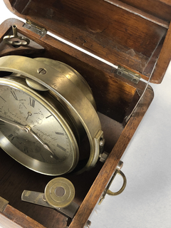 Cronómetro de Marina con caja de caoba firmado Norris & Campbell, Inglaterra en internet