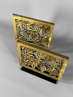 Imagen de Panel Italiano en madera tallada y calada con base en hierro