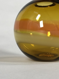 Vaso de cristal esfera color ámbar en internet