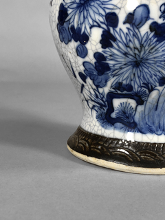 Potiche en porcelana japonesa craquelé, fin del siglo XIX - comprar online