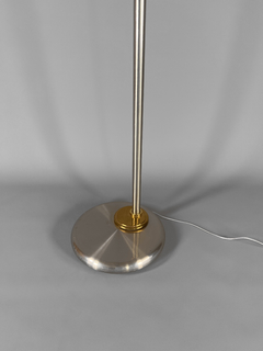 Lámpara de pie en bronce y metal acerado en internet