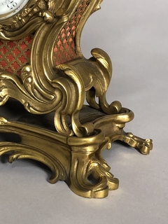 Reloj de apoyo Francés estilo Louis XV con bronce ormolú en internet