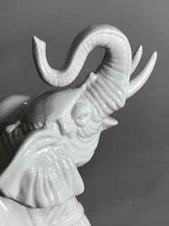 Escultura de elefante en porcelana alemana - comprar online