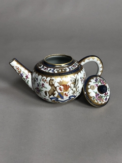 Tetera de porcelana China con decoración Armorial - tienda online