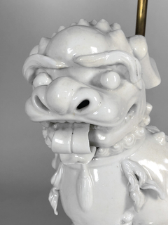 Lámpara perro Fau en porcelana Blanc de Chine. Siglo XX - tienda online