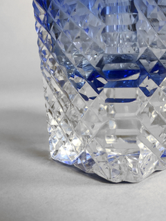 Florero cristal tallado transparente y azul en internet