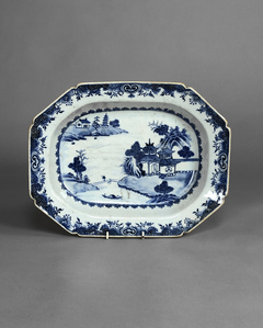 Fuente de porcelana China época Kieng Lung Siglo XVIII