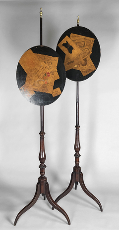 Pole Screens pintados a mano época Chippendale, circa 1780 - comprar online