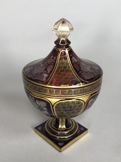 Ánfora Paul Revere en cristal de Bohemia color rubi y dorado - comprar online
