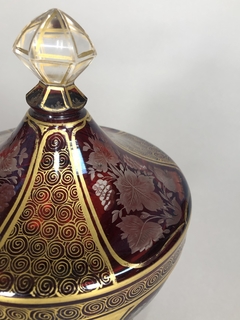 Ánfora Paul Revere en cristal de Bohemia color rubi y dorado - tienda online